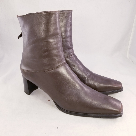 STUART WEITZMAN CHUNKY ANKLE BOOTS BACK ZIPPER SIZE 9.5 N OR 8.5 B - Picture 2 of 10
